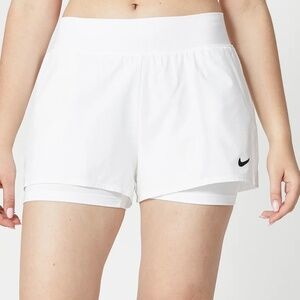 White Nike Tennis shorts NWT size S Core 2-in-1 flex short